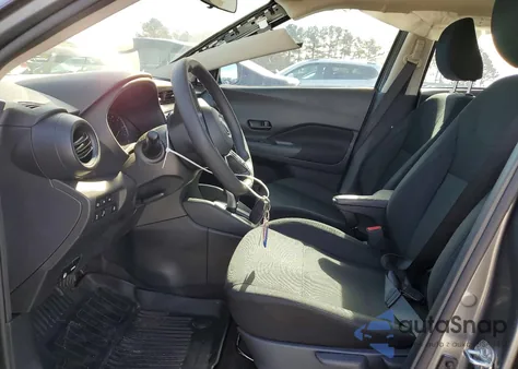 2025 Nissan Kicks Play S z USA, uszkodzony, nr VIN 3N1CP5BV7SL480741